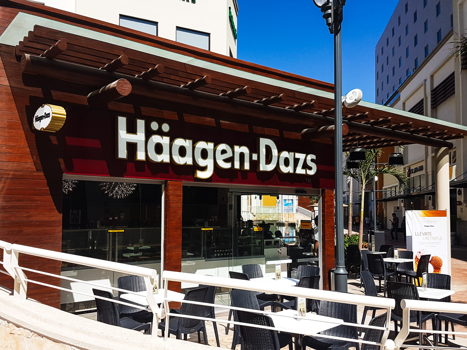 23 - La Isla Mall-15