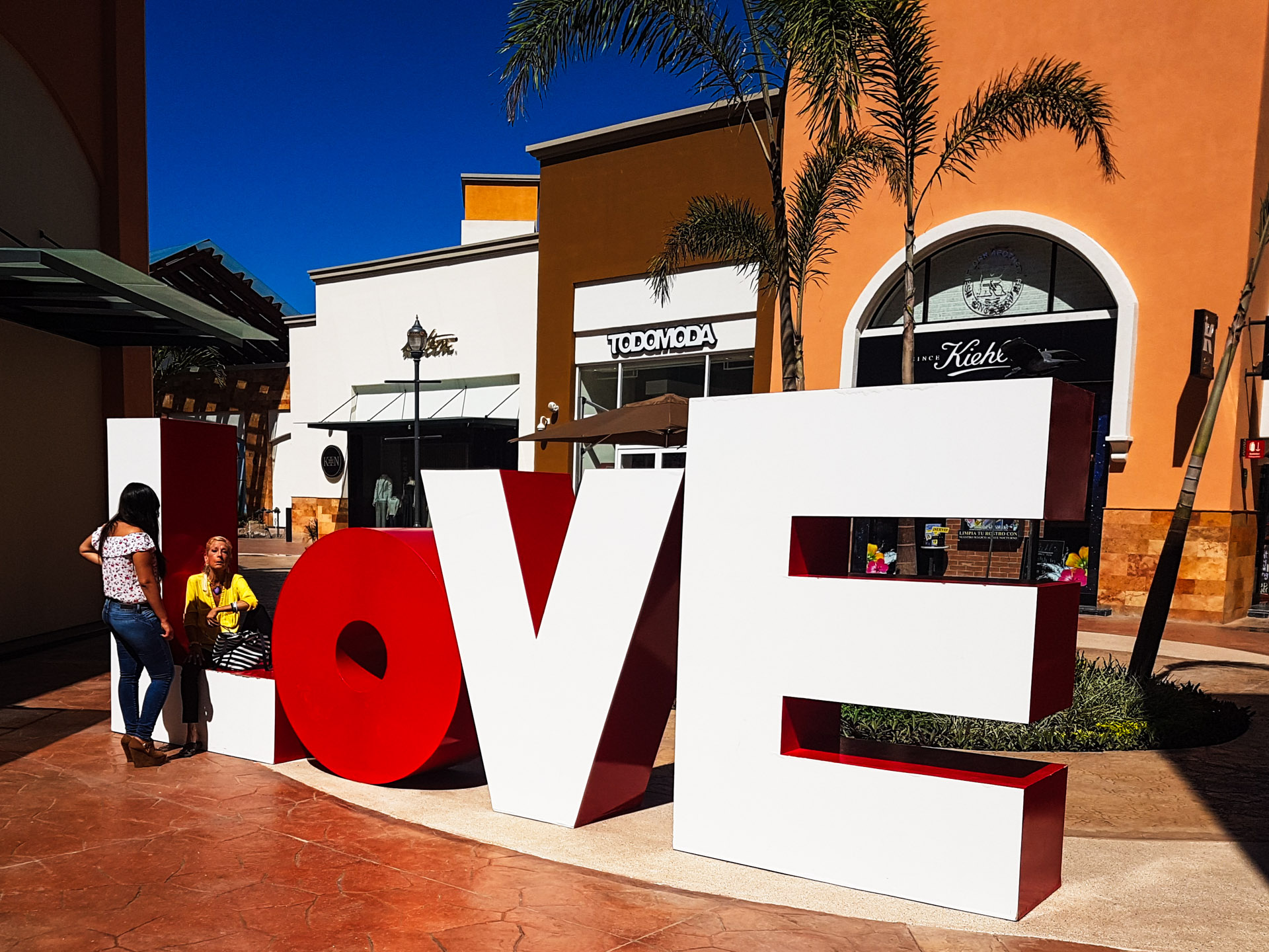 26 - La Isla Mall-12