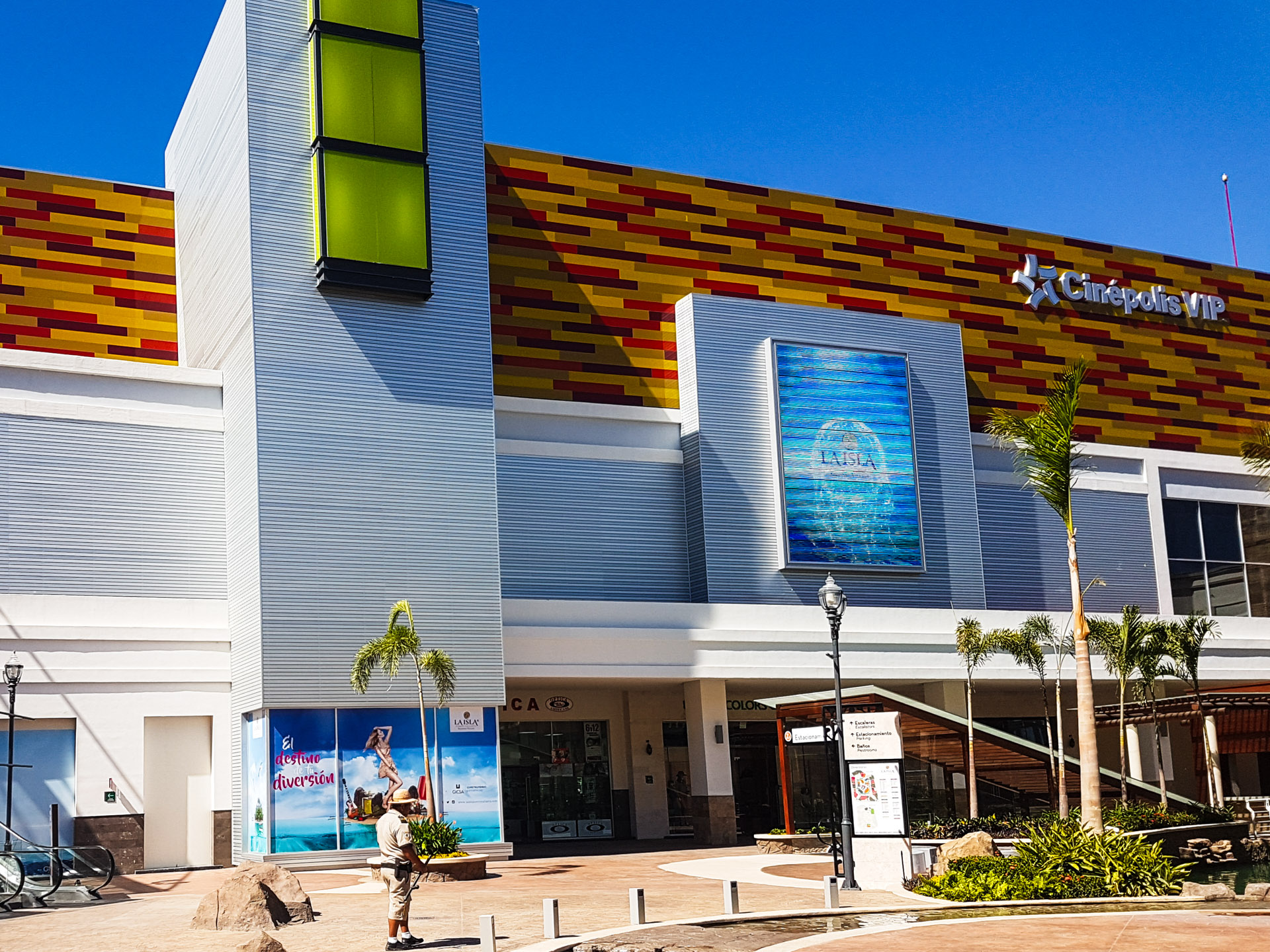 35 - La Isla Mall-3
